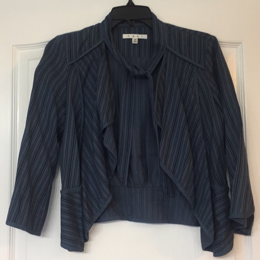 CAbi tie front topper. Size XS